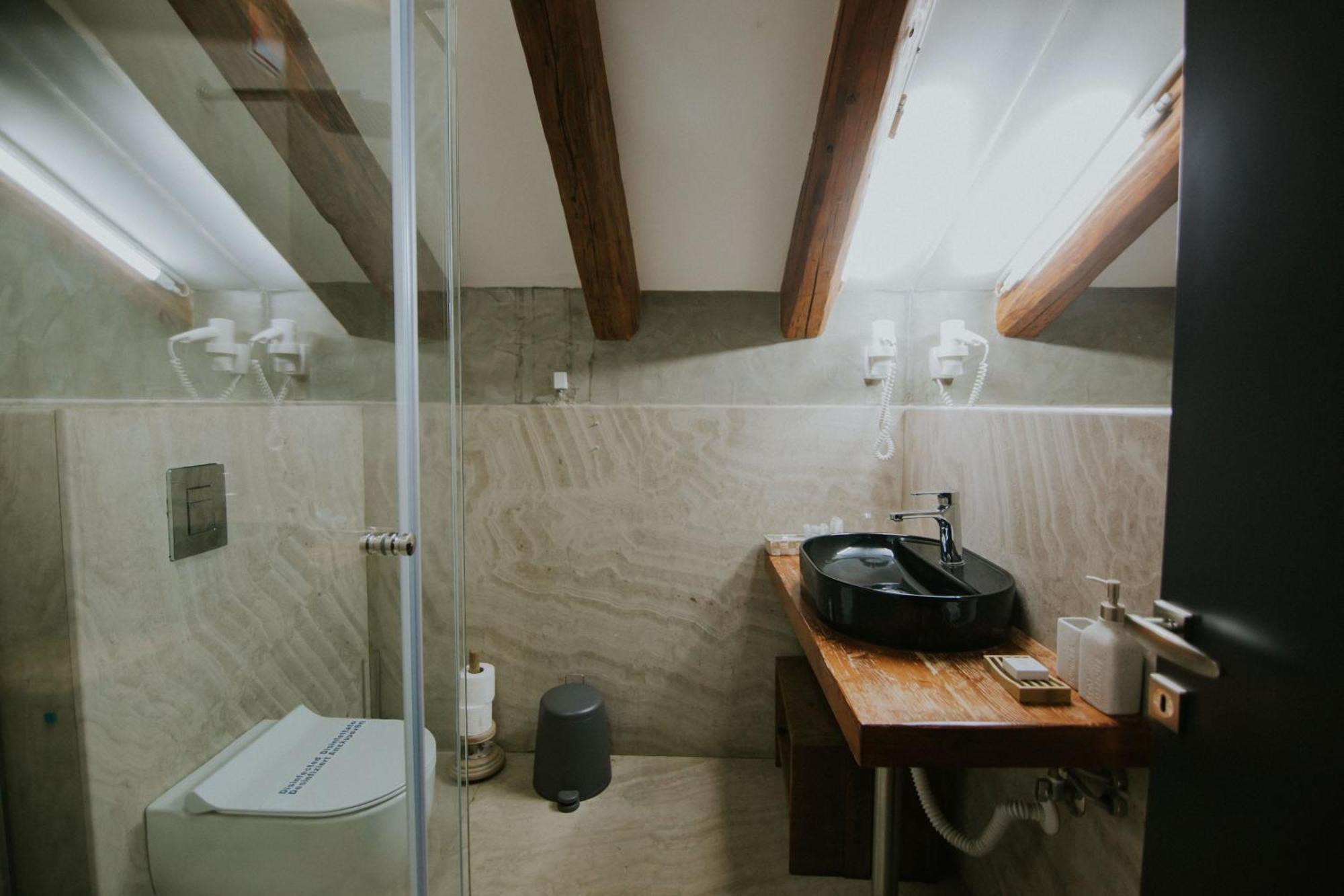 Hotel Dim's & Restaurant 4*