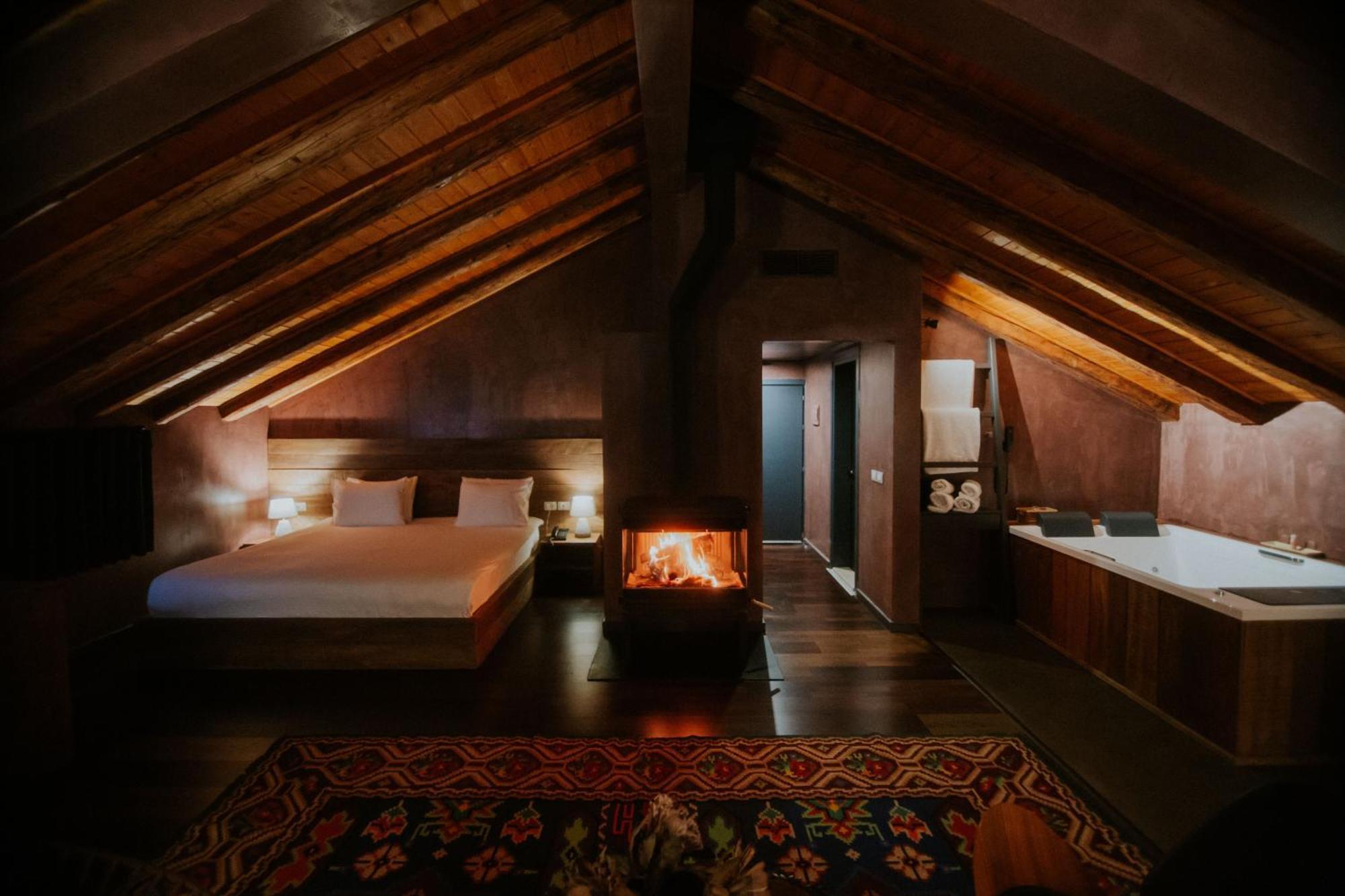 Dim's & Restaurant Hotel Korce